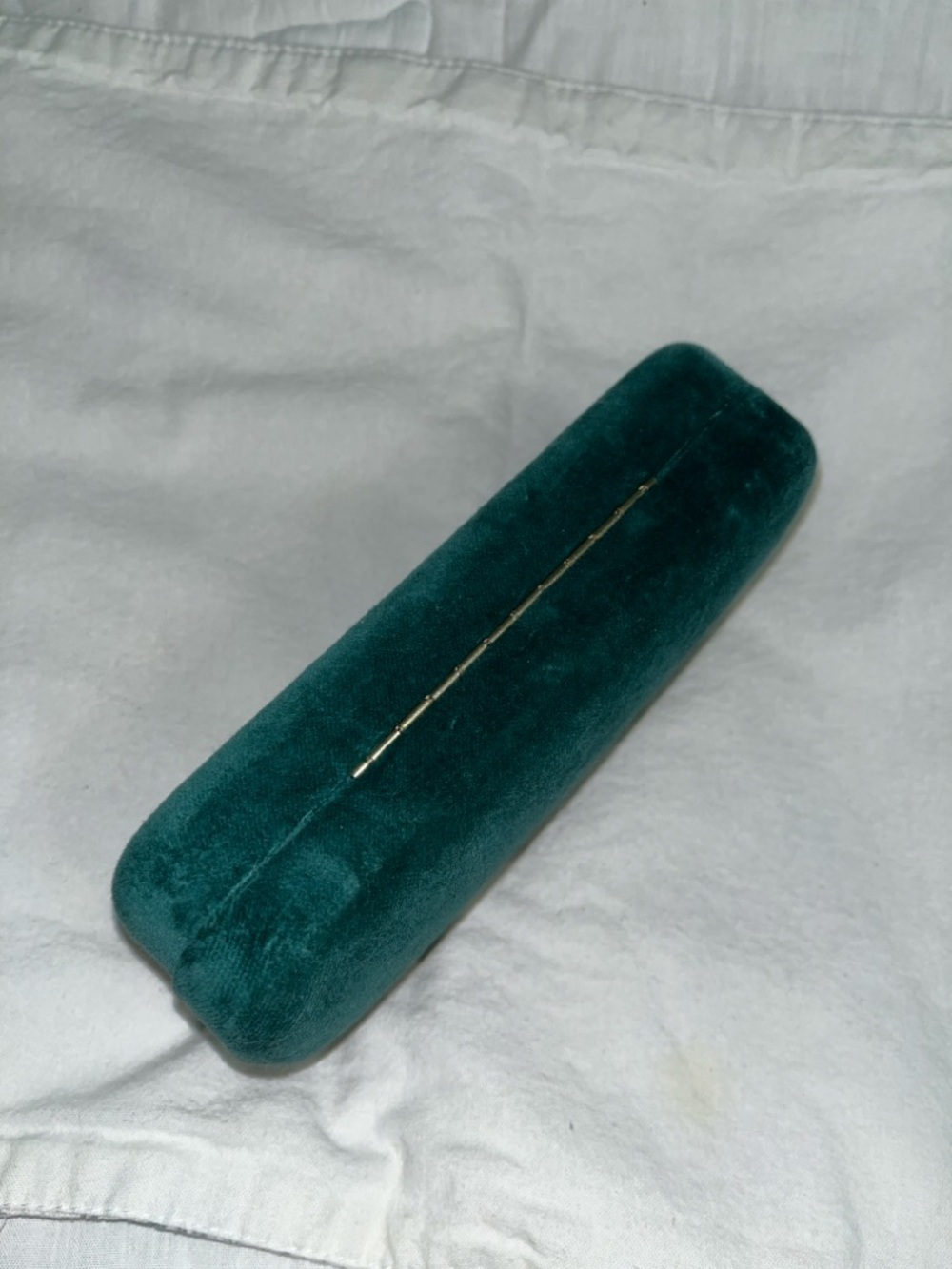 GUCCI AUTHENTIC DESIGNER GREEN VELVET CLAM SHELL EYEGLASS CASE - Picture 3 of 8